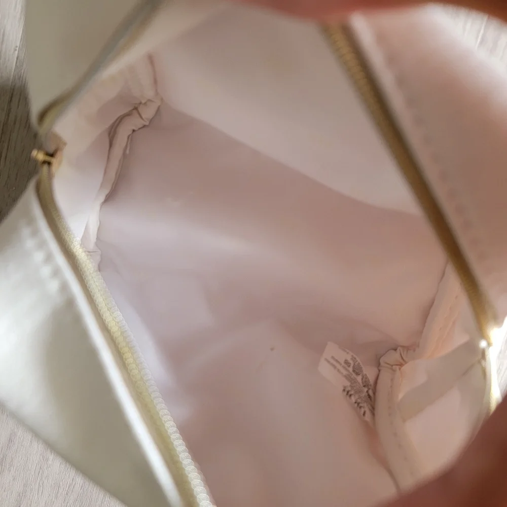 Flash Sale🎉 Authentic Dior White Cosmetic Pouch